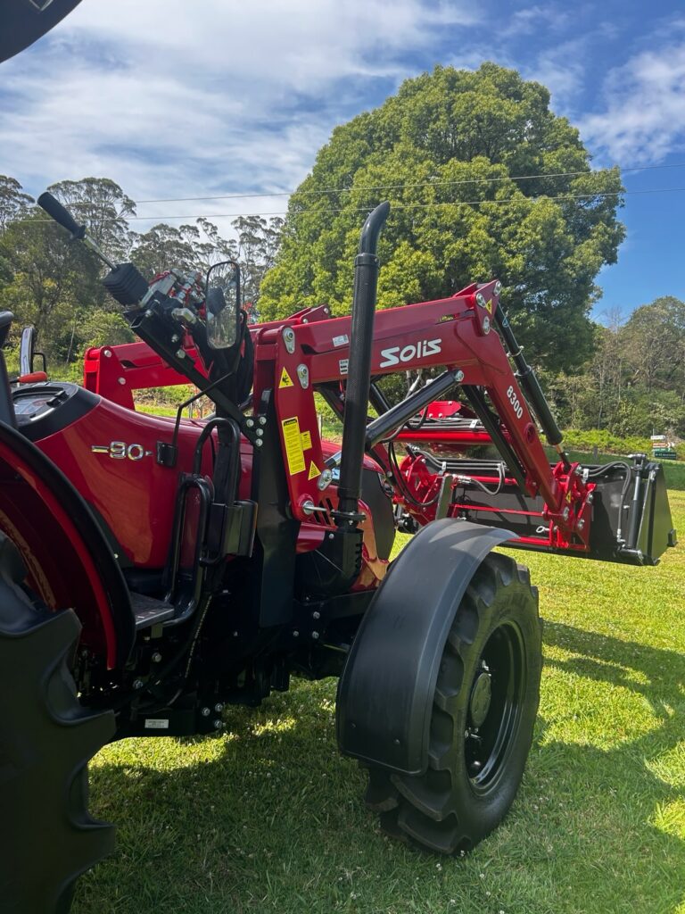 SOLIS S90 ROPS with 4 in 1 loader